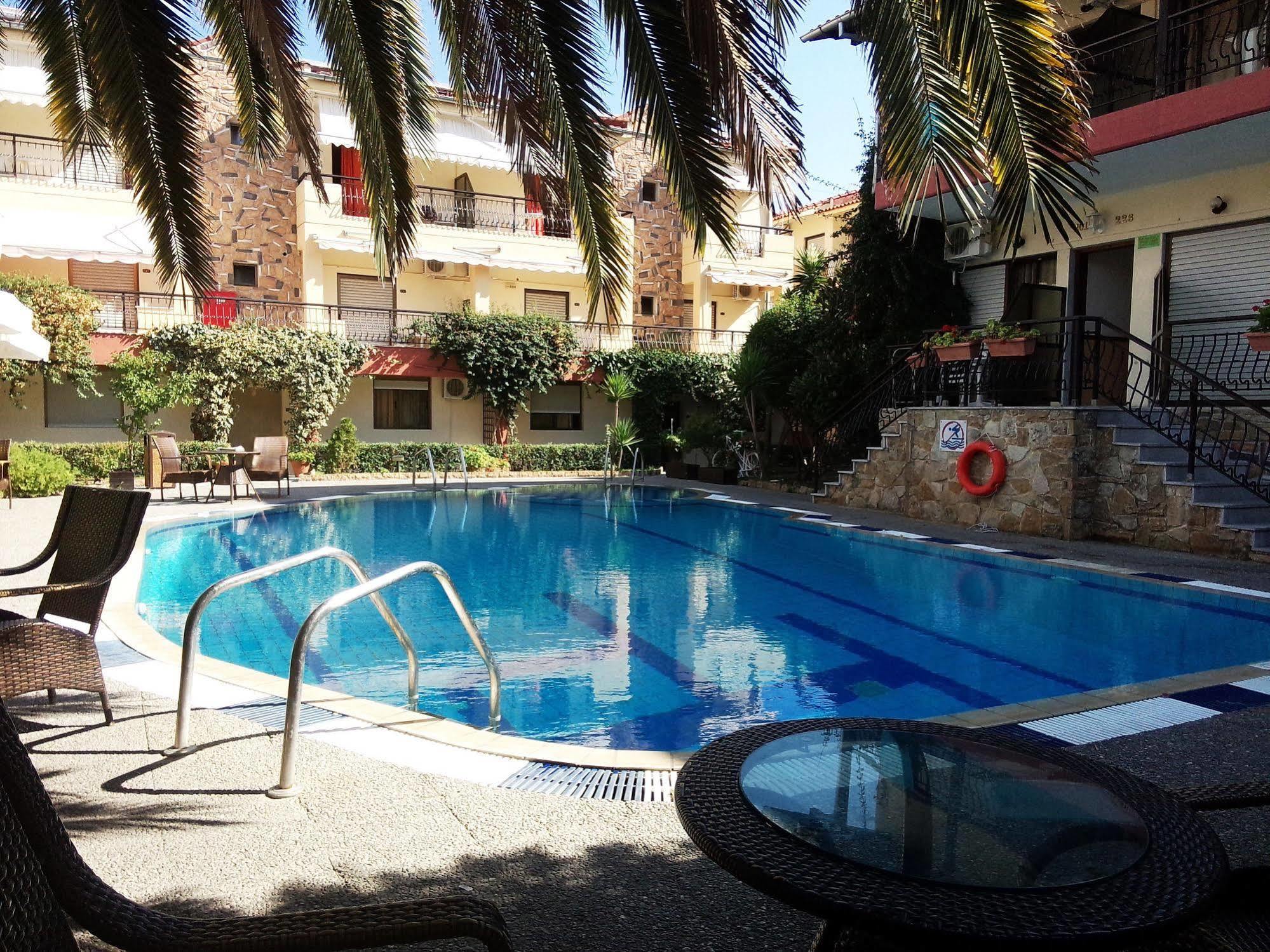 Pelli Hotel Pefkochori Exterior foto