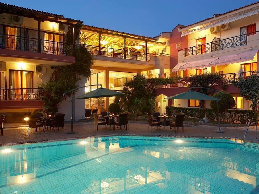 Pelli Hotel Pefkochori Exterior foto